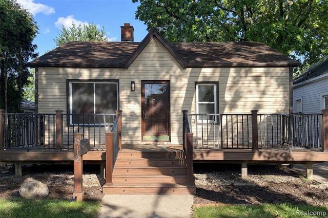 5712 Drexel Street, Dearborn Heights, MI 48127