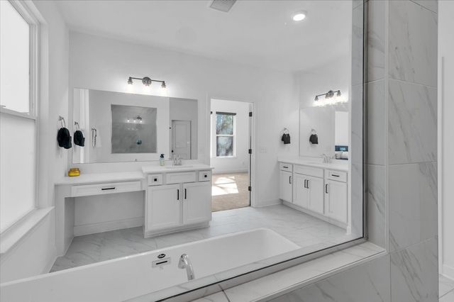 2000 Southern Oak Chase Dr, Smyrna, TN 37167