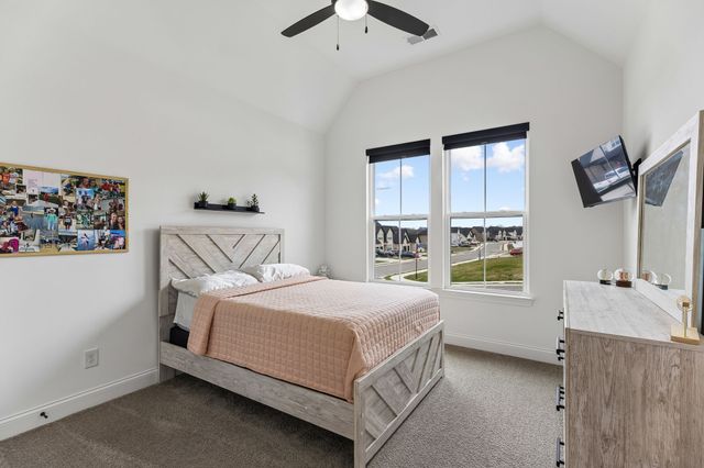 2000 Southern Oak Chase Dr, Smyrna, TN 37167