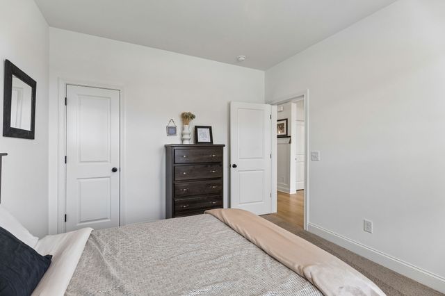 2000 Southern Oak Chase Dr, Smyrna, TN 37167