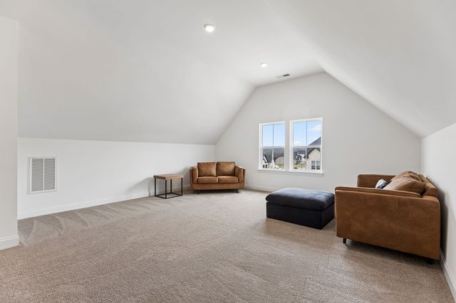 2000 Southern Oak Chase Dr, Smyrna, TN 37167