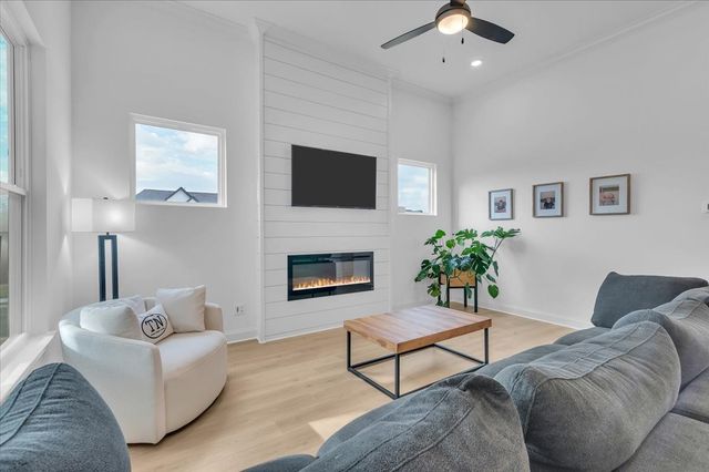 2000 Southern Oak Chase Dr, Smyrna, TN 37167