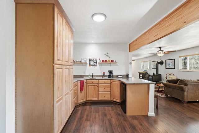 279 River Drive Est, Pangburn, AR 72121