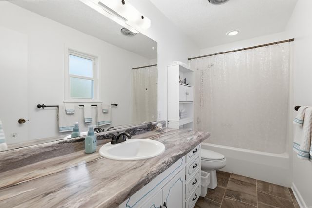 279 River Drive Est, Pangburn, AR 72121