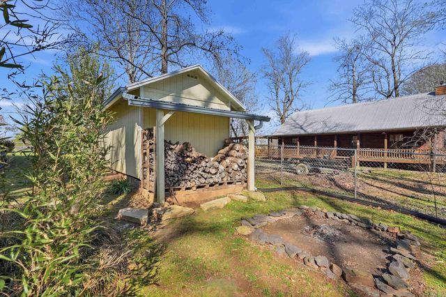279 River Drive Est, Pangburn, AR 72121