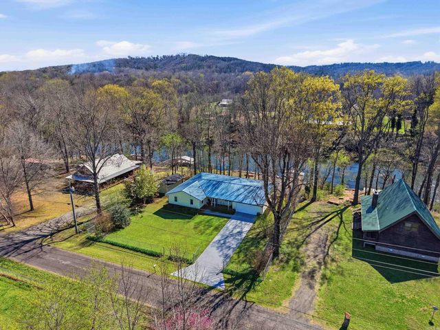 279 River Drive Est, Pangburn, AR 72121