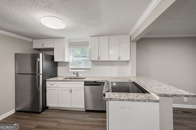 1370 W Hancock Avenue, Athens, GA 30606