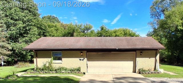 2761 Hiding Place, Milford Charter Township, MI 48381