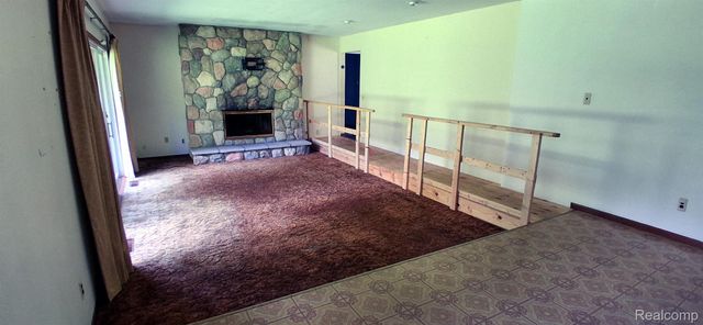 2761 Hiding Place, Milford Charter Township, MI 48381