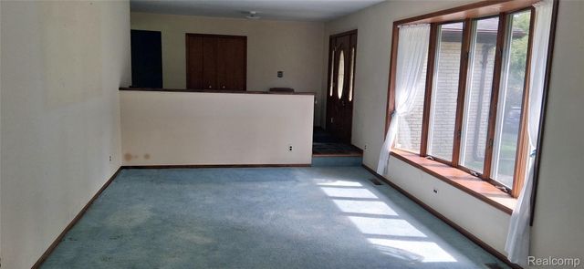 2761 Hiding Place, Milford Charter Township, MI 48381