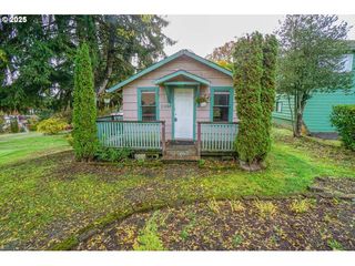 510 W 5TH St, La Center, WA 98629