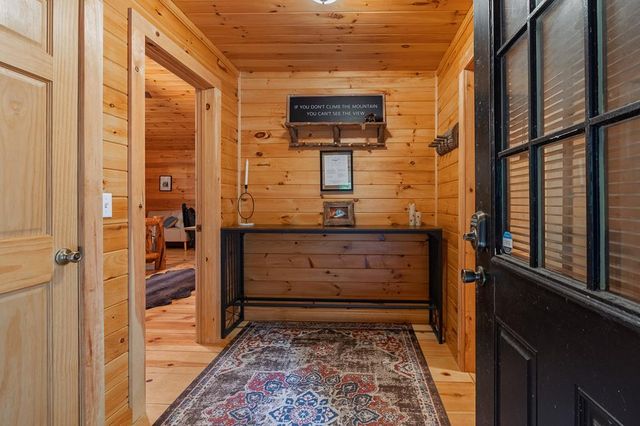 1480 Hidden Lake Drive, Ellijay, GA 30540