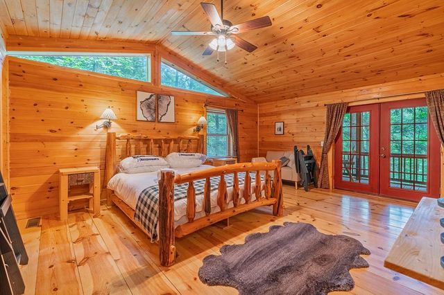 1480 Hidden Lake Drive, Ellijay, GA 30540