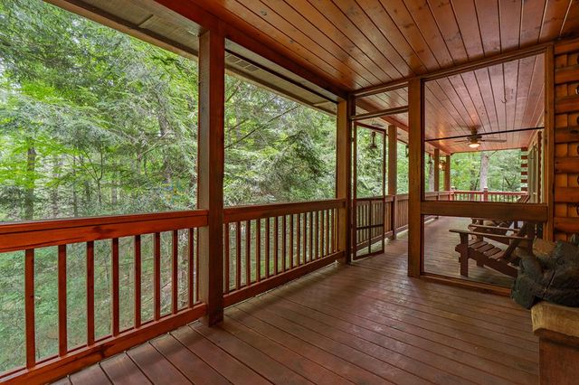 1480 Hidden Lake Drive, Ellijay, GA 30540