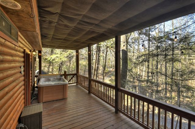 1480 Hidden Lake Drive, Ellijay, GA 30540