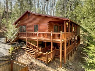 1480 Hidden Lake Drive, Ellijay, GA 30540
