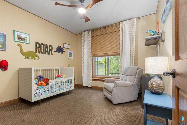5721 E Robin Oak Cir Circle, Sioux Falls, SD 57110