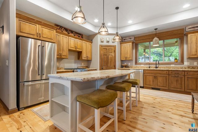 5721 E Robin Oak Cir Circle, Sioux Falls, SD 57110