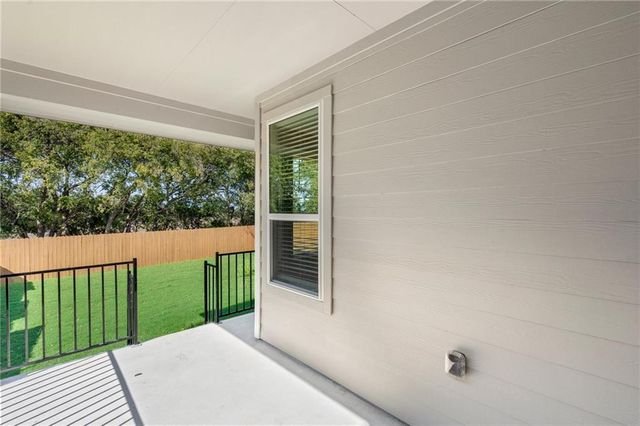 1012 Paddock LN, Georgetown, TX 78626