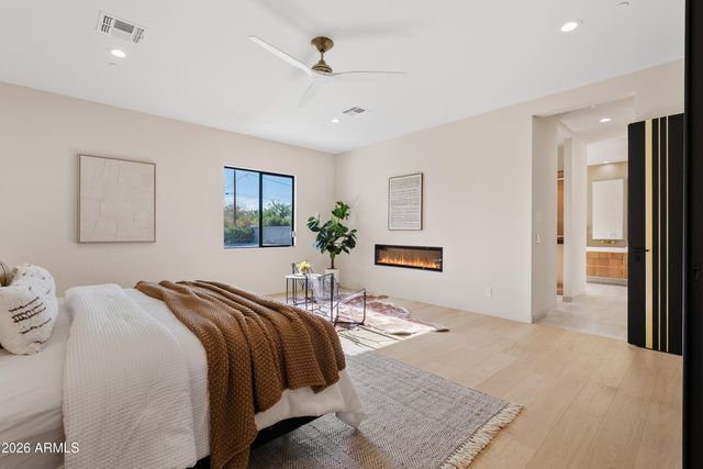 11420 N SCOTTSDALE Road, Scottsdale, AZ 85254