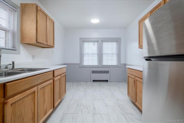 21 Twinlawns Avenue, Hicksville, NY 11801