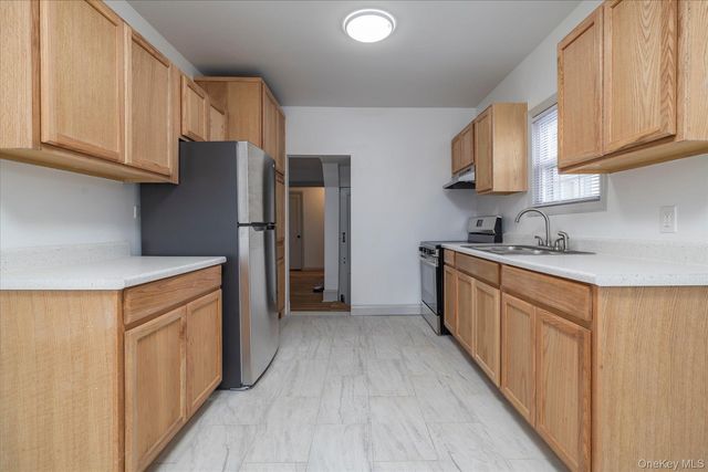 21 Twinlawns Avenue, Hicksville, NY 11801