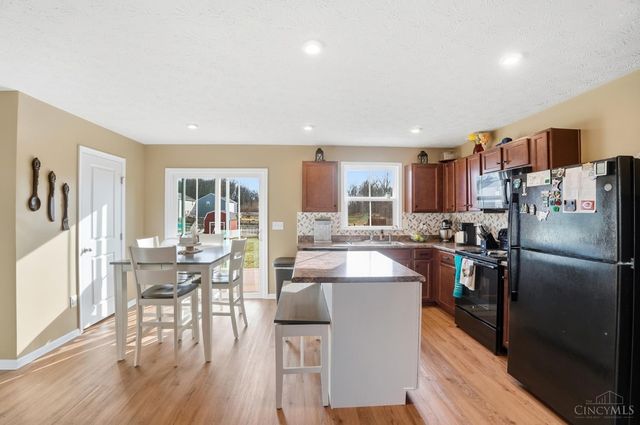 212 Wooded Ridge Drive, Batavia Twp, OH 45102