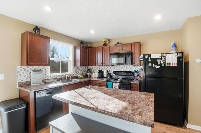 212 Wooded Ridge Drive, Batavia Twp, OH 45102