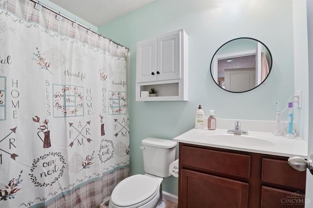 212 Wooded Ridge Drive, Batavia Twp, OH 45102