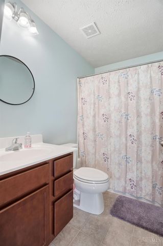 212 Wooded Ridge Drive, Batavia Twp, OH 45102