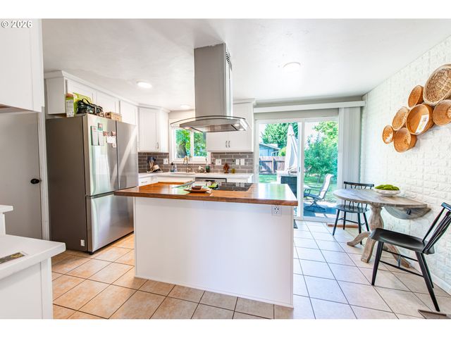 5621 CODY Ave, Eugene, OR 97402