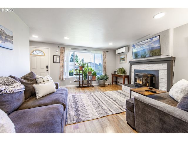 5621 CODY Ave, Eugene, OR 97402