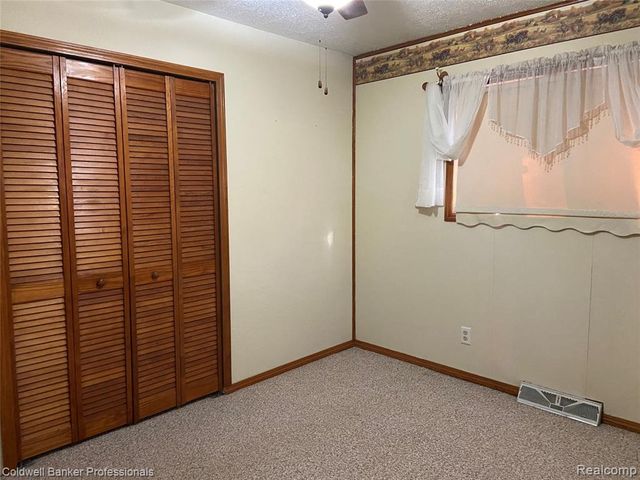 3886 Poit Drive, Lapeer, MI 48446