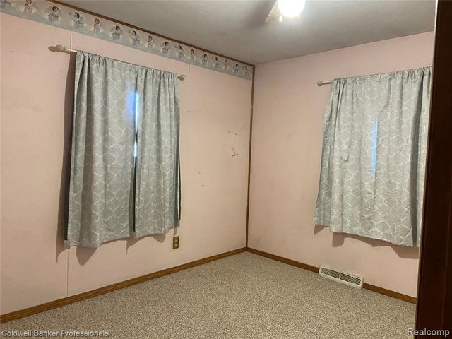 3886 Poit Drive, Lapeer, MI 48446