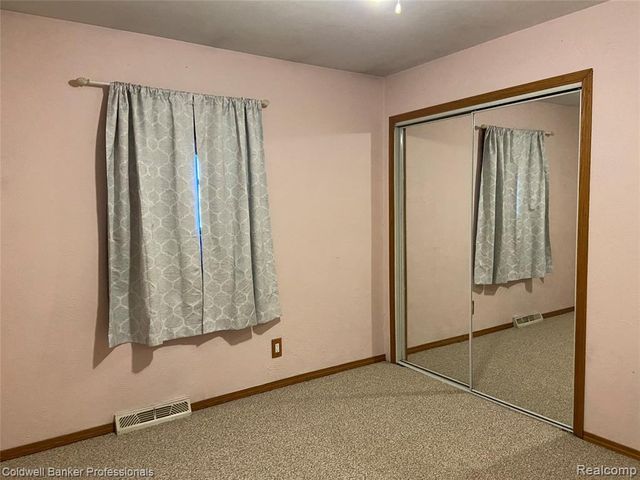 3886 Poit Drive, Lapeer, MI 48446