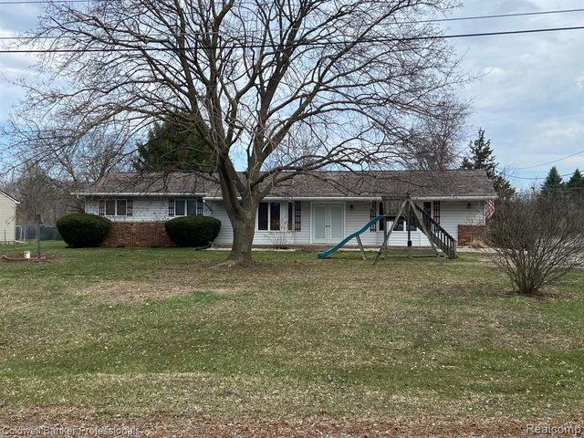 3886 Poit Drive, Lapeer, MI 48446