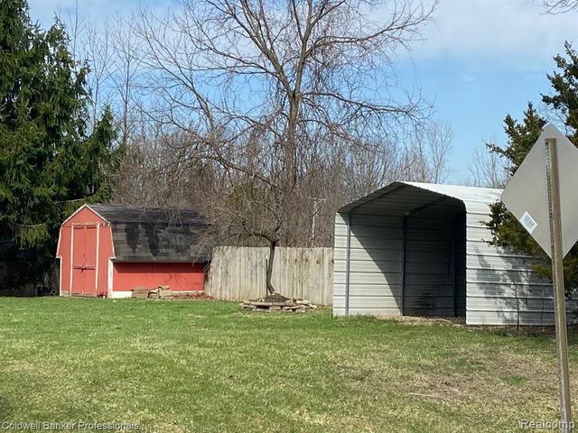 3886 Poit Drive, Lapeer, MI 48446