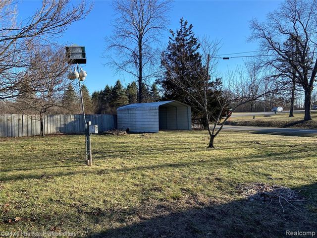 3886 Poit Drive, Lapeer, MI 48446