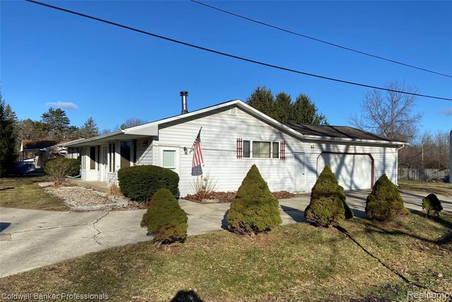 3886 Poit Drive, Lapeer, MI 48446