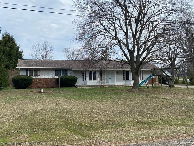 3886 Poit Drive, Lapeer, MI 48446