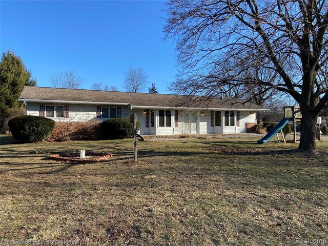 3886 Poit Drive, Lapeer, MI 48446