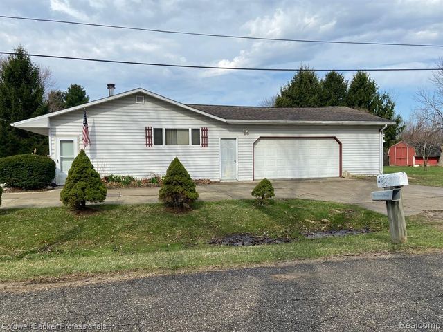 3886 Poit Drive, Lapeer, MI 48446