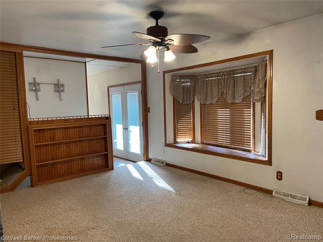 3886 Poit Drive, Lapeer, MI 48446