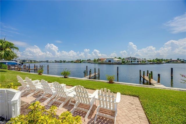 3070 Gulf Shore BLVD N # 201, Naples, FL 34103