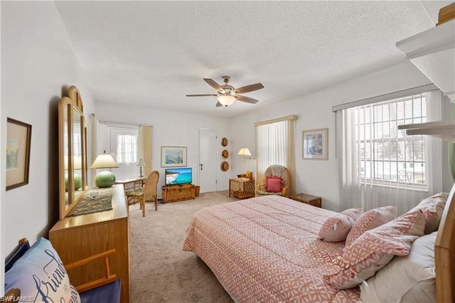 3070 Gulf Shore BLVD N # 201, Naples, FL 34103