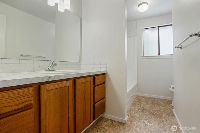 9932 Berkshire Loop SE, Olympia, WA 98313