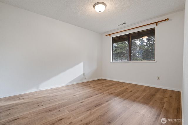 9932 Berkshire Loop SE, Olympia, WA 98313