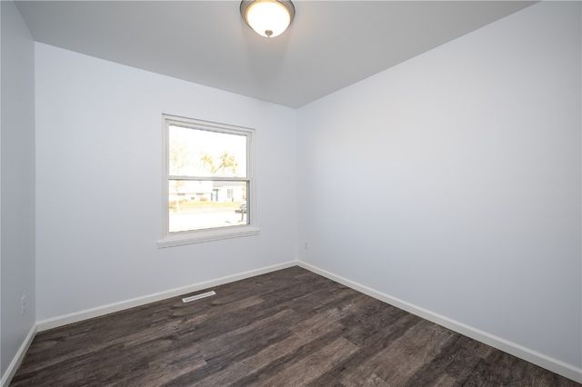 3719 Blue Mound NE, Cedar Rapids, IA 52402