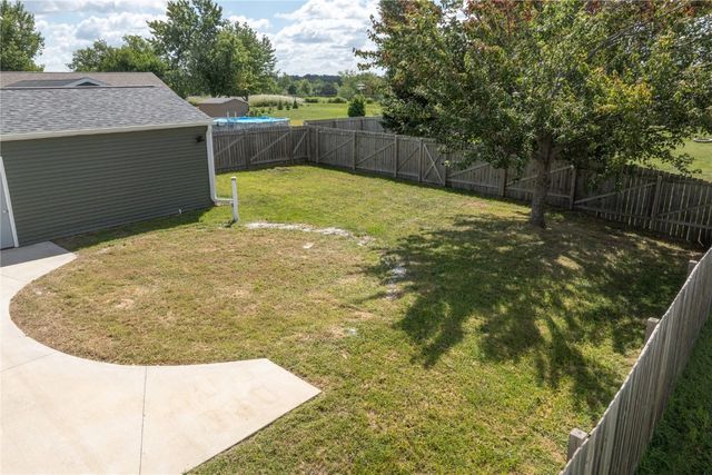 3719 Blue Mound NE, Cedar Rapids, IA 52402