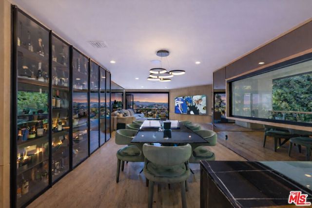 3914 Fredonia Drive, Los Angeles, CA 90068